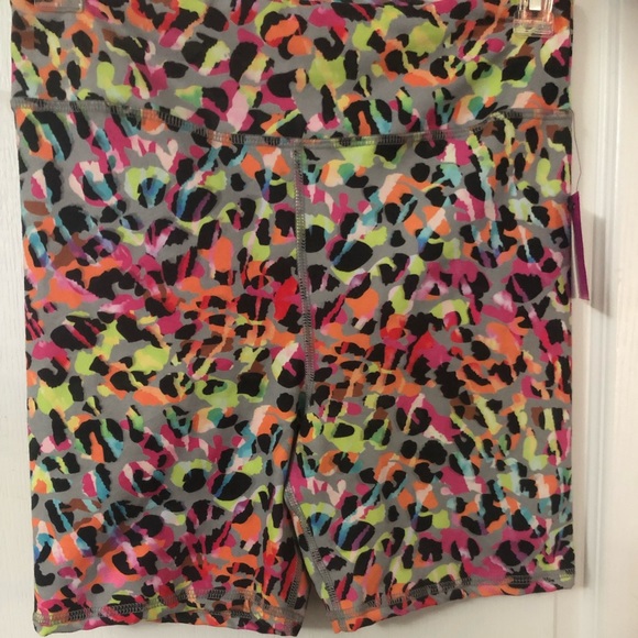 Womens active biker shorts - Picture 2 of 5